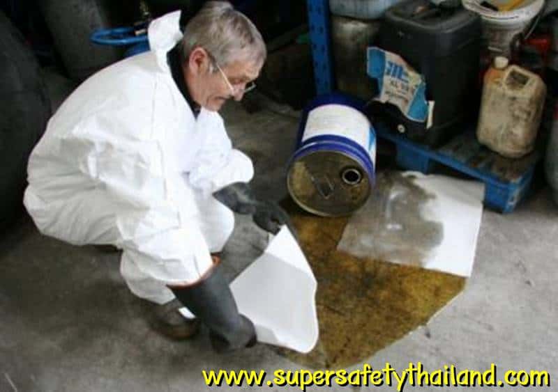 https://www.supersafetythailand.com/wp-content/uploads/2017/03/Oil-Only-Pads-Clean-up.jpg