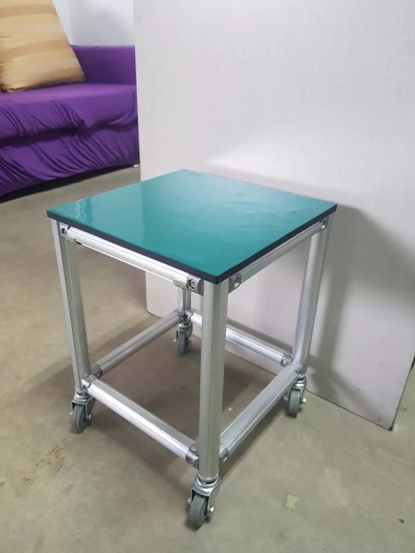 d95ea94b97a6937da57585f40f38d194.jpg_2200x2200q80.jpg_ แผ่นยาง esd แผ่นยางปูโต๊ะป้องกันไฟฟ้าสถิตย์