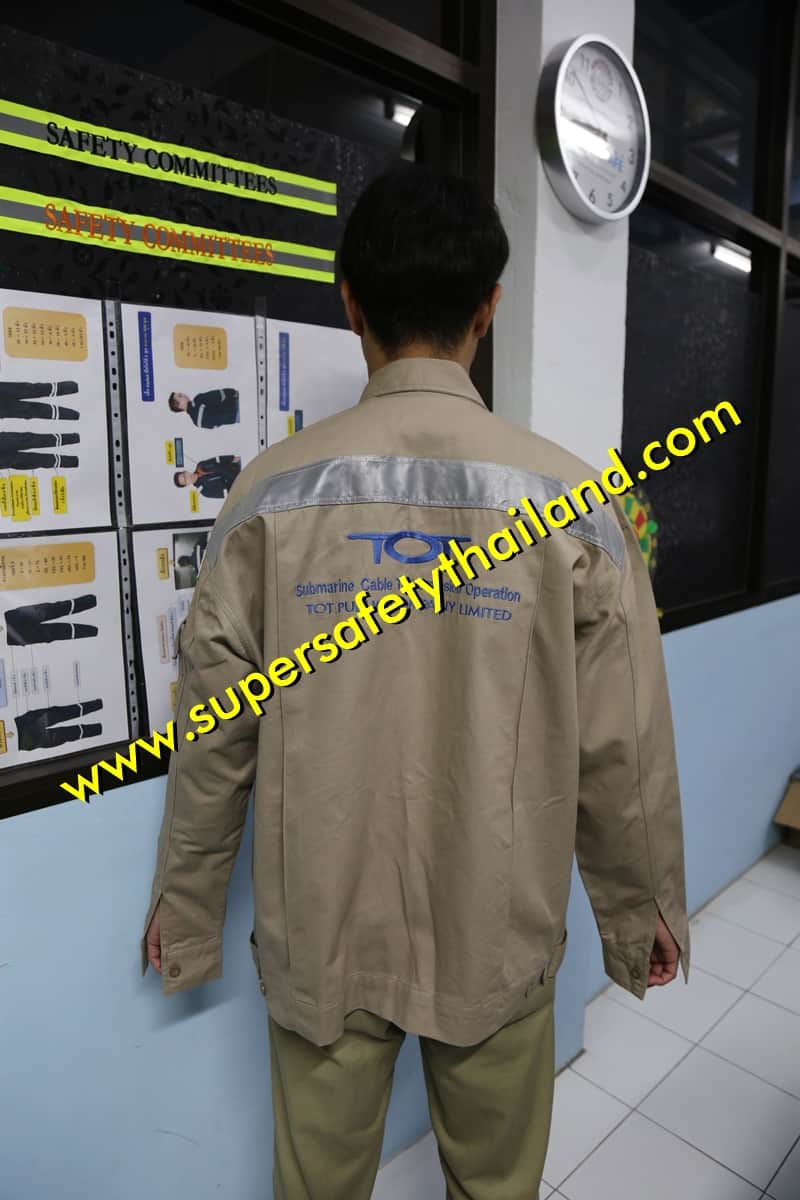 https://www.supersafetythailand.com/wp-content/uploads/2018/12/%E0%B8%8A%E0%B8%B8%E0%B8%94%E0%B8%AB%E0%B8%A1%E0%B8%B5-%E0%B8%8A%E0%B8%B8%E0%B8%94%E0%B8%8A%E0%B9%88%E0%B8%B2%E0%B8%87-%E0%B8%8A%E0%B8%B8%E0%B8%94%E0%B8%A2%E0%B8%B9%E0%B8%99%E0%B8%B4%E0%B8%9F%E0%B8%AD%E0%B8%A3%E0%B9%8C%E0%B8%A1-2.jpg