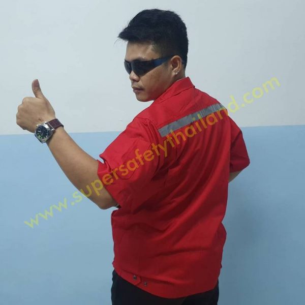 ชุดหมี ชุดช่าง (5) ชุดยูนิฟอร์ม ชุดช่างสีแดง เสริมแถบสะท้อนแสง รับผลิตชุดหมี ชุดช่าง ชุดยูนิฟอร์มพนักงาน