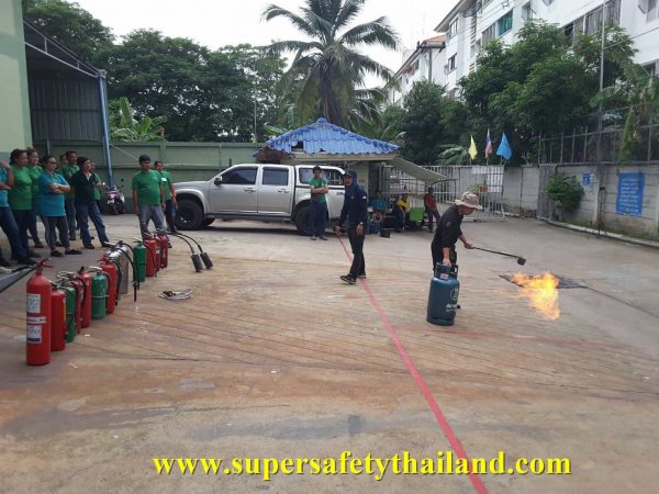 อบรมดับเพลิง (5) อบรมดับเพลิง อบรมหนีไฟ (เบื้องต้น ขั้นสูง ประสบการณ์ 20 ปี พร้อมออกใบรับรอง)