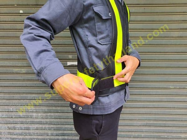 เสื้อสะท้อนแสง (2) เสื้อสะท้อนแสง เสื้อกั๊กสะท้อนแสง เสื้อจราจร รับผลิตตามแบบ