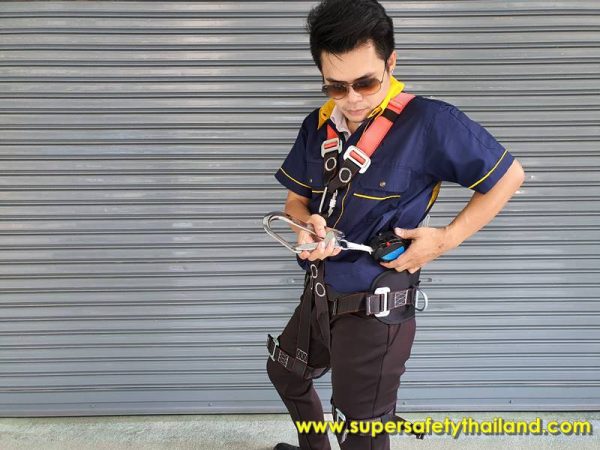 ชุดทำงานบนที่สูง (7) ชุดกันตกจากที่สูง D-Ring 4 จุด ทรง Sport พร้อมเชือกเซฟตี้ AUTO