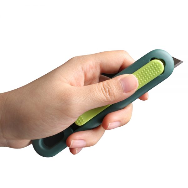 Work for left hand user also คัตเตอร์เซฟตี้ รุ่นประหยัด ใช้งานหนักได้ รุ่น BS025