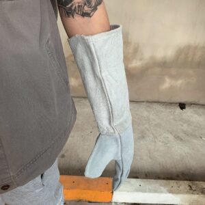 ถุงมือหนังเย็บเชือม แบบยาว กันความร้อน 300C กันไฟ กันงานเชื่อม ยาว 16 นิ้ว
