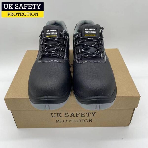 รองเท้ากันไฟฟ้า +รองเท้ากันไฟฟ้า 18,000 V, กันกรดแก่ ด่างแก่, กันความร้อน 300C