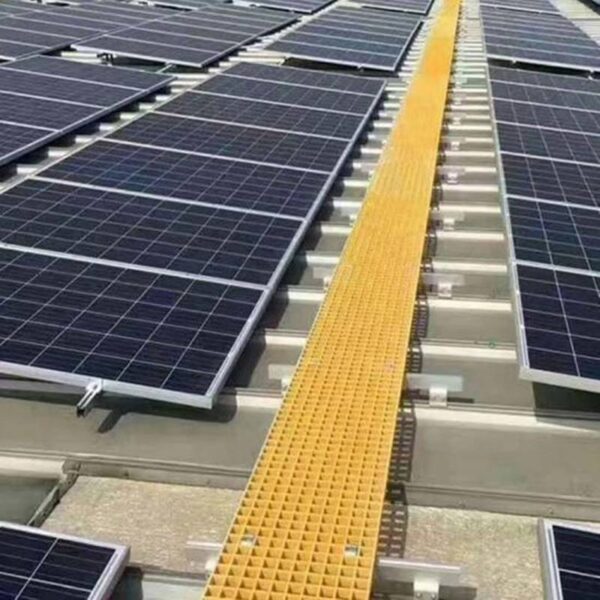 อุปกรณ์ทำงานบนที่สูง : รับติดตั้ง walkway solar roof บนหลังคา